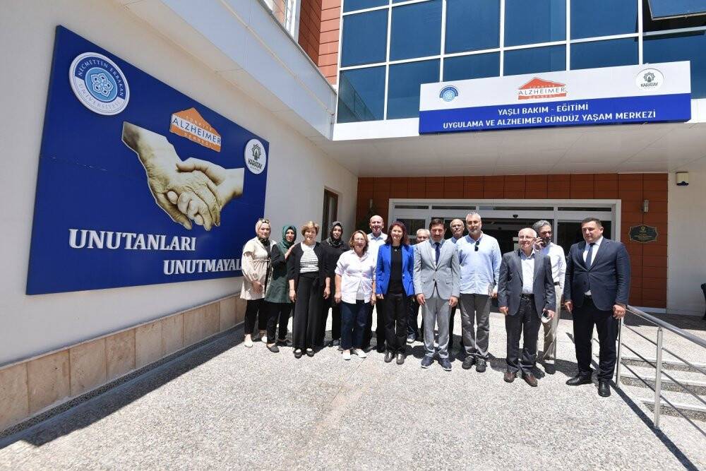 Cumhurbaşkanlığı Sosyal Politikalar Kurulu, Alzheımer Gündüz Yaşam Merkezi’nde