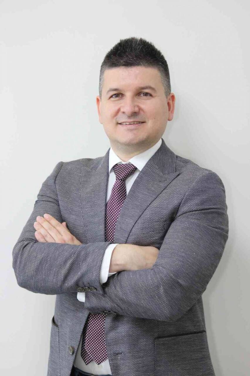 Sosyal yaşantıyı ve öz güveni negatif etkileyen aşırı terleme botoks ile tedavi edilebiliyor