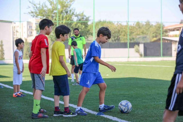 Futbolun genç yetenekleri Buca’da keşfediliyor