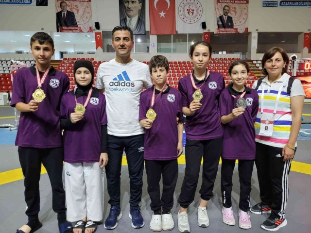 Düzceli sporcular Amasya’dan madalyalarla dönecek