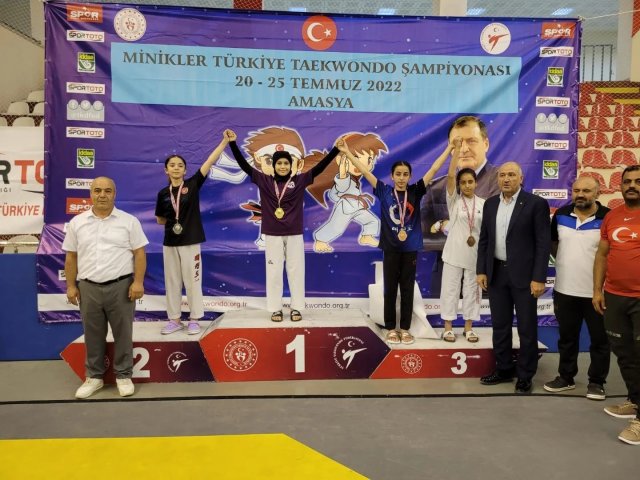 Düzceli sporcular Amasya’dan madalyalarla dönecek