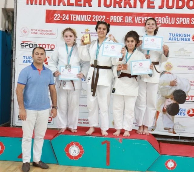 Salihlili judocular kürsüyü boş bırakmadı