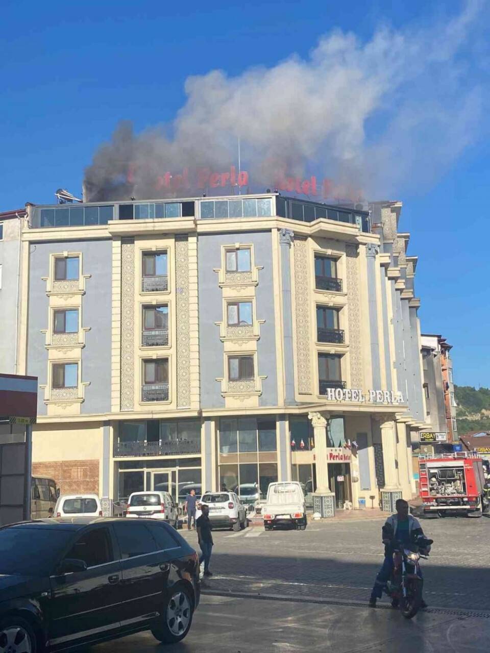 Otelde çıkan yangın korkuttu