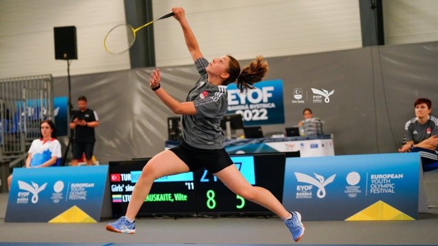 Manisalı badmintoncu Ravza Bodur’dan Slovakya’da gümüş madalya