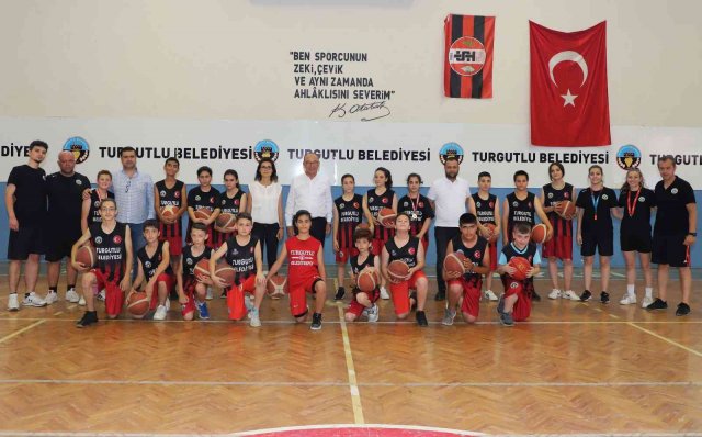 Turgutlu Belediyesi Yaz Spor Okullarında spor ve eğlence bir arada