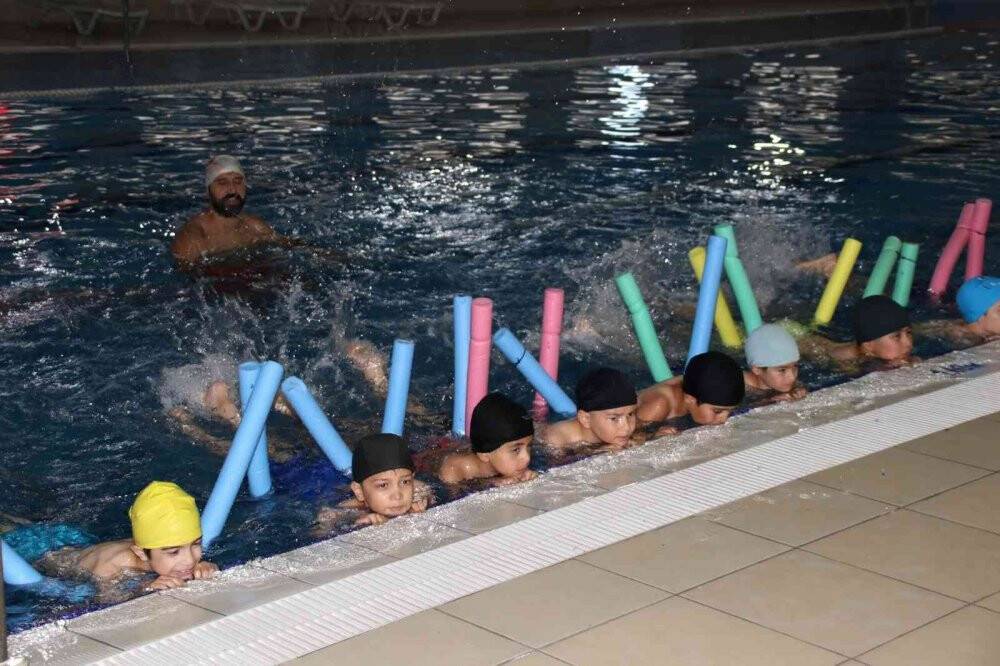 Genç AKSES kurslarında eğitim ve eğlence bir arada