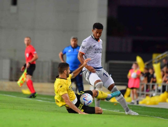 UEFA Avrupa Konferans Ligi: Maccabi Netanya: 0 - Medipol Başakşehir: 1 (İlk yarı)