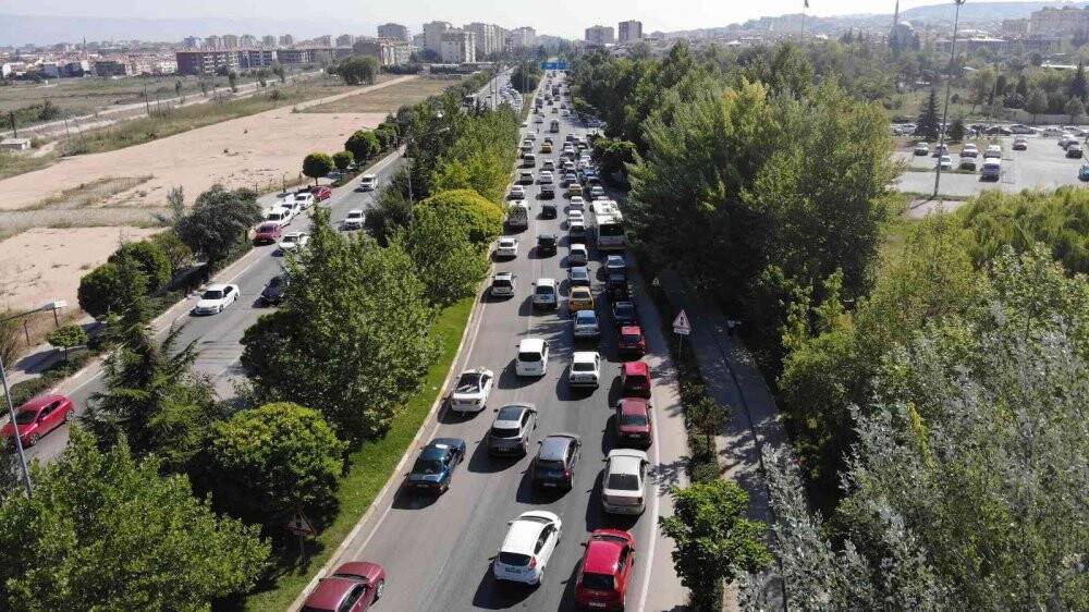 KPSS öncesi yoğun trafik havadan görüntülendi