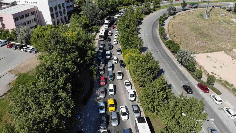 KPSS öncesi yoğun trafik havadan görüntülendi