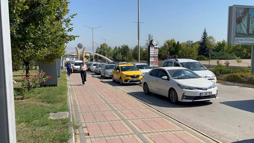KPSS öncesi yoğun trafik havadan görüntülendi