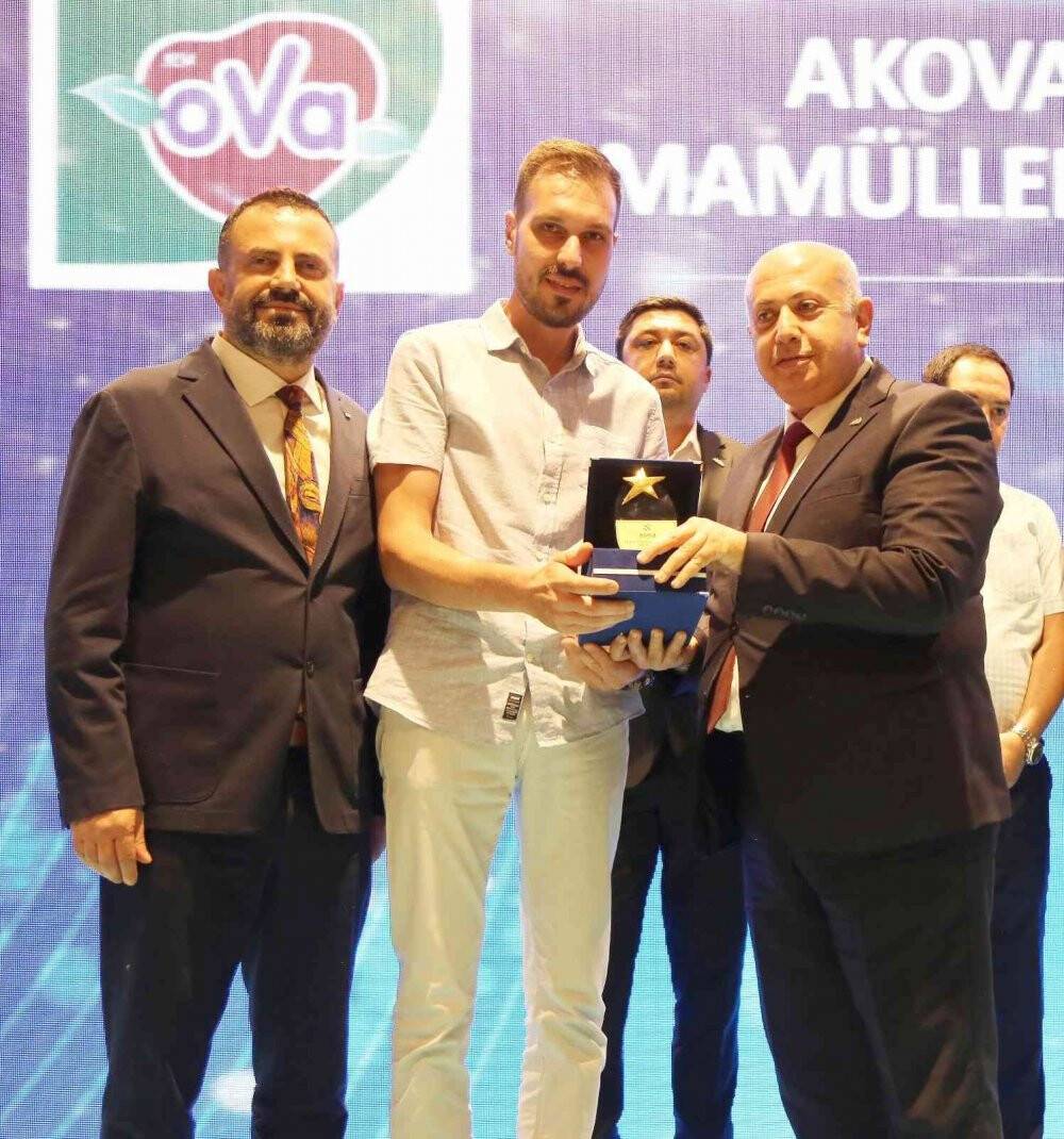 İhracatta artış rekortmeni ASHİB, hayvansal gıda devlerini ödüllendirdi