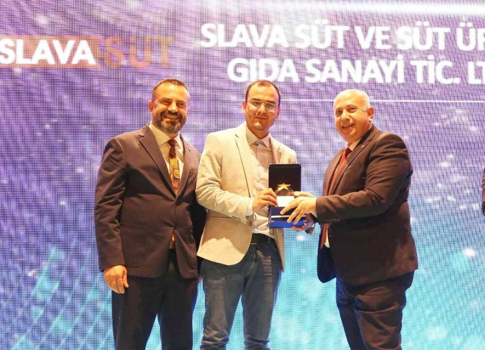İhracatta artış rekortmeni ASHİB, hayvansal gıda devlerini ödüllendirdi