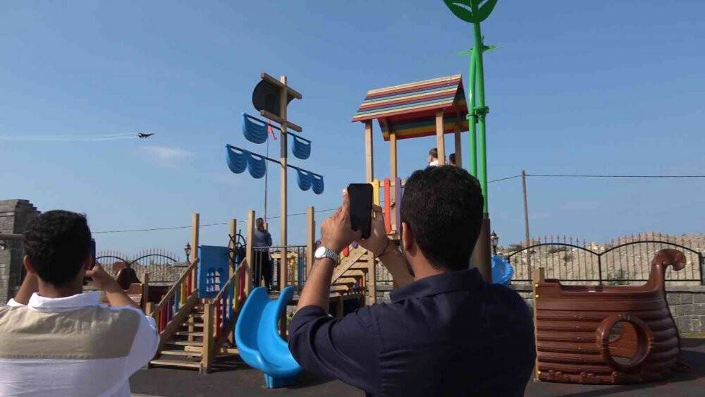 SOLOTÜRK ekibi prova uçuşu yaptı, vatandaşlar heyecanla izledi