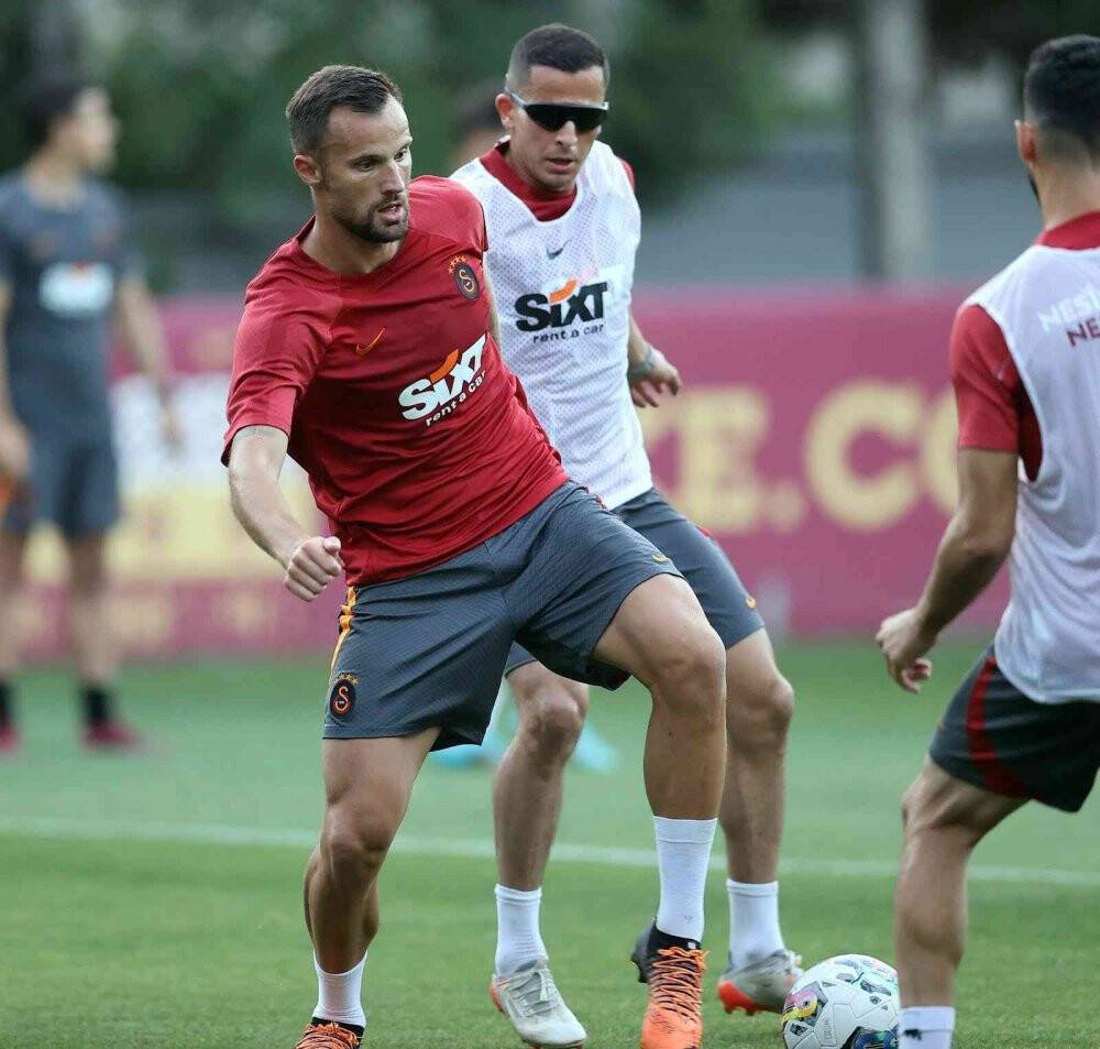 Galatasaray, Antalyaspor maçı hazırlıklarına başladı