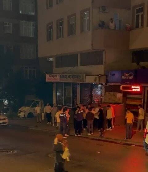 İstanbul'da meydan kavgası: Defalarca tekmelediler