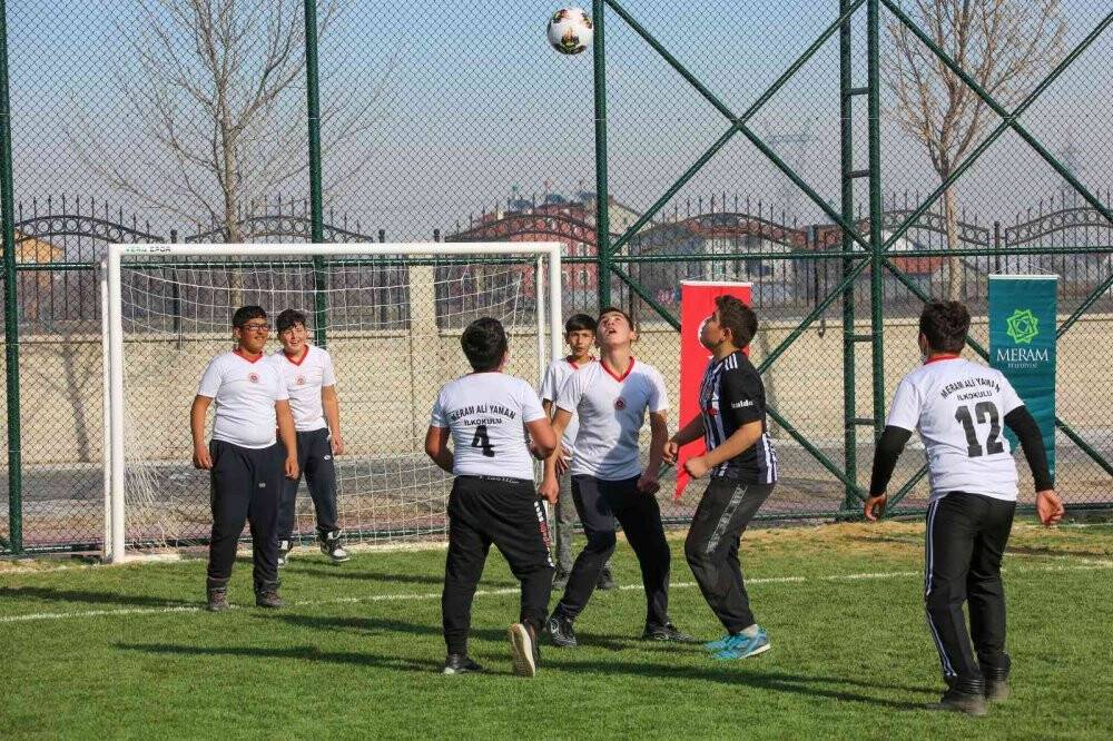 Meram 6 halı sahaya daha kavuşuyor