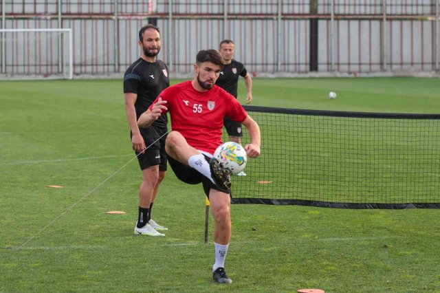 Samsunspor’un kadrosunda çift pasaporta sahip 12 futbolcu bulunuyor