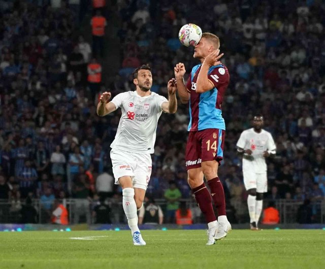 Turkcell Süper Kupa: Trabzonspor: 1 - Sivasspor: 0 (İlk yarı)