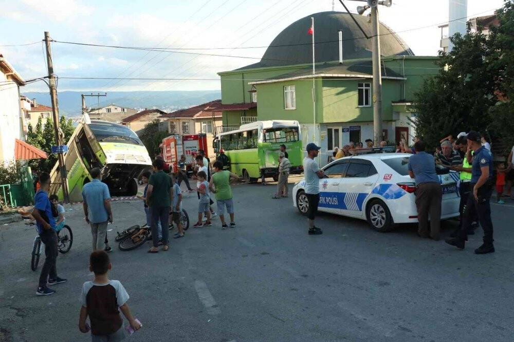 Yolcu dolu otobüs böyle uçtu