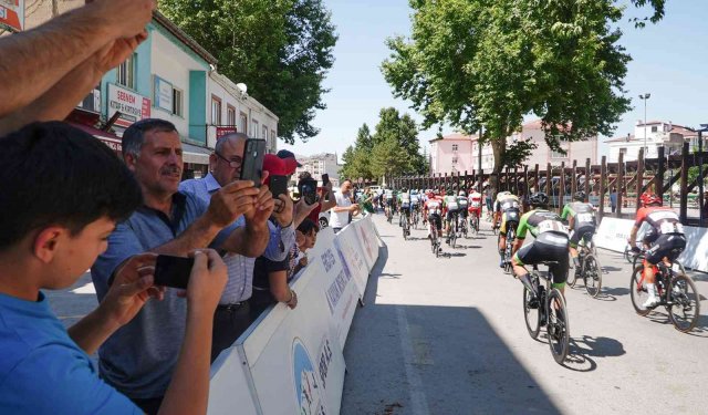 Erciyes Uluslararası Yol Bisiklet Yarışları, GP Yahyalı Etabı ile devam etti