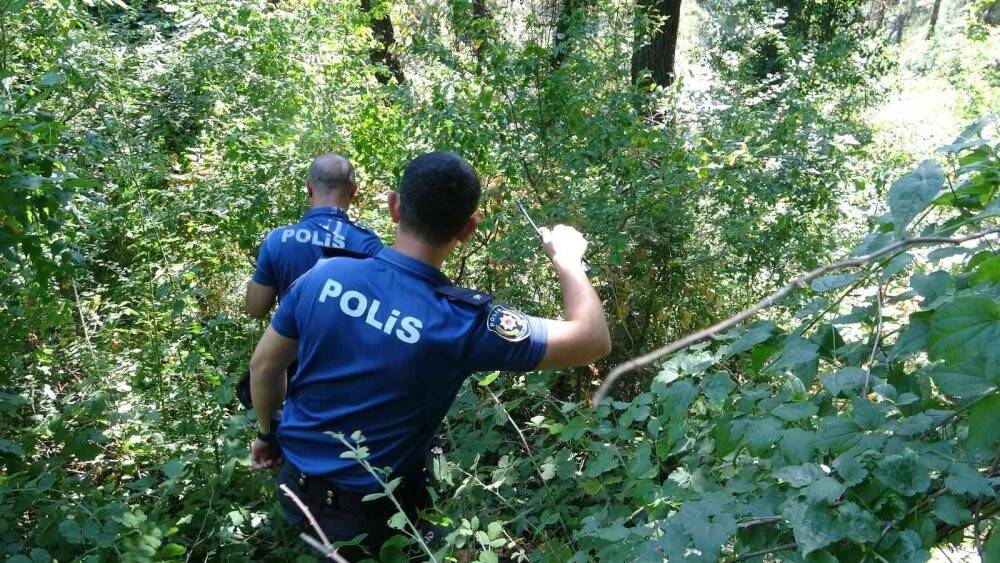 Bursa’da gezinmek için çıktığı yoldan 30 metre aşağıya düştü