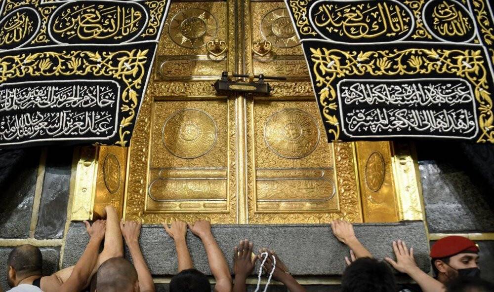 Kabe’nin etrafındaki bariyerler 2,5 yıl sonra kaldırdı