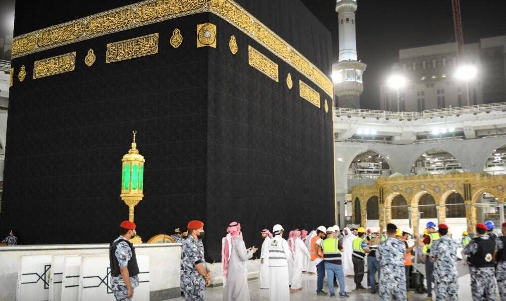 Kabe’nin etrafındaki bariyerler 2,5 yıl sonra kaldırdı