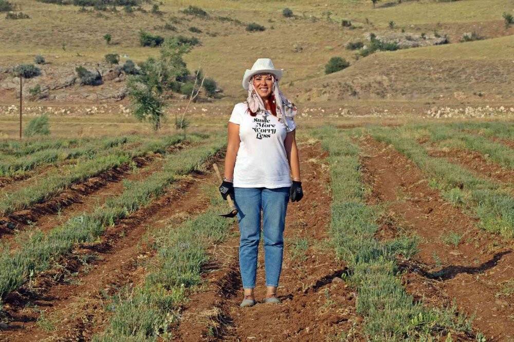 ABD’de savaş uzmanlığını bıraktı, dedesinden kalan topraklarda çiftçilik yapıyor