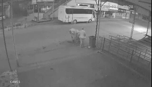 Hayrete düşüren hırsızlık: Plastik çöp konteynerini çaldı