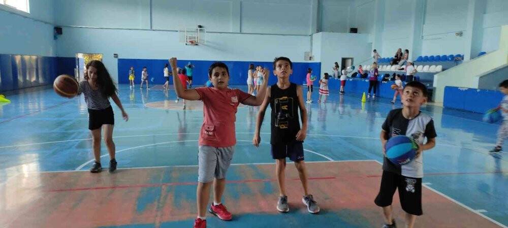 Milli sporcu kadın muhtar,  şampiyonlar yetiştiriyor