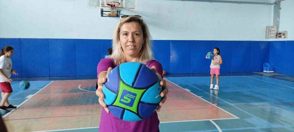 Milli sporcu kadın muhtar,  şampiyonlar yetiştiriyor