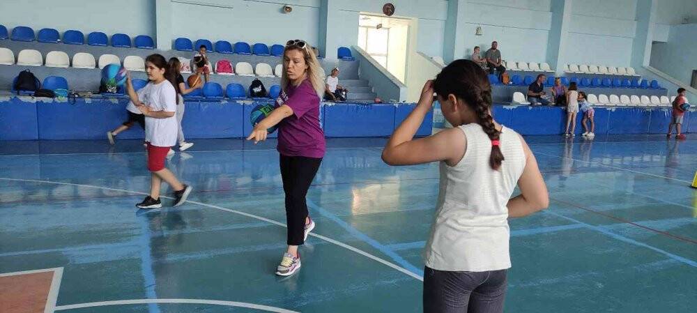 Milli sporcu kadın muhtar,  şampiyonlar yetiştiriyor