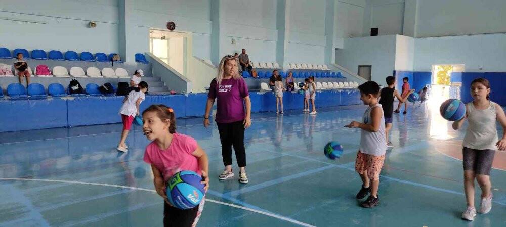 Milli sporcu kadın muhtar,  şampiyonlar yetiştiriyor