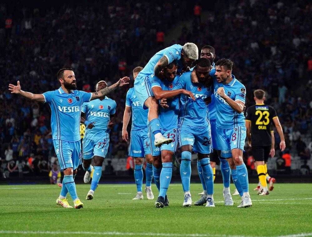 Spor Toto Süper Lig: İstanbulspor: 0 - Trabzonspor: 2 (Maç sonucu)