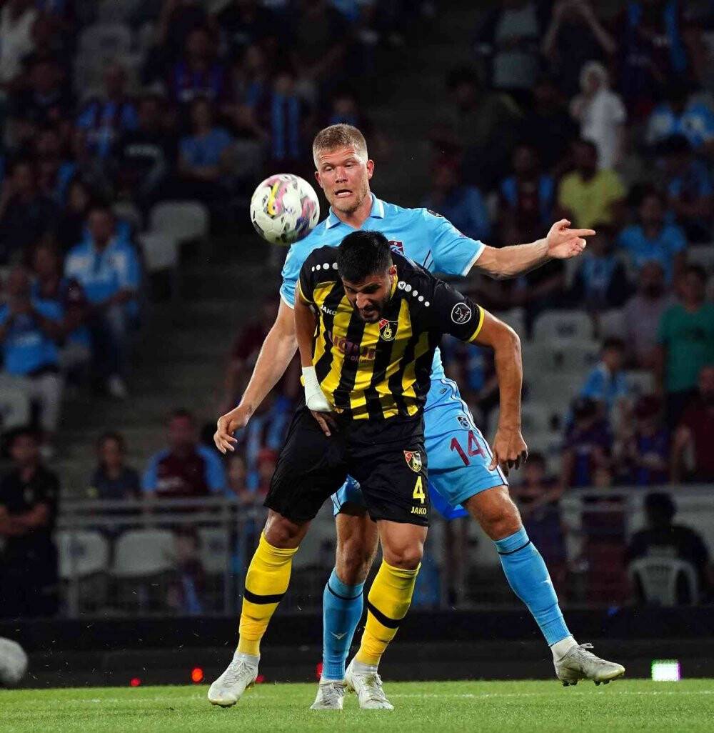 Spor Toto Süper Lig: İstanbulspor: 0 - Trabzonspor: 2 (Maç sonucu)