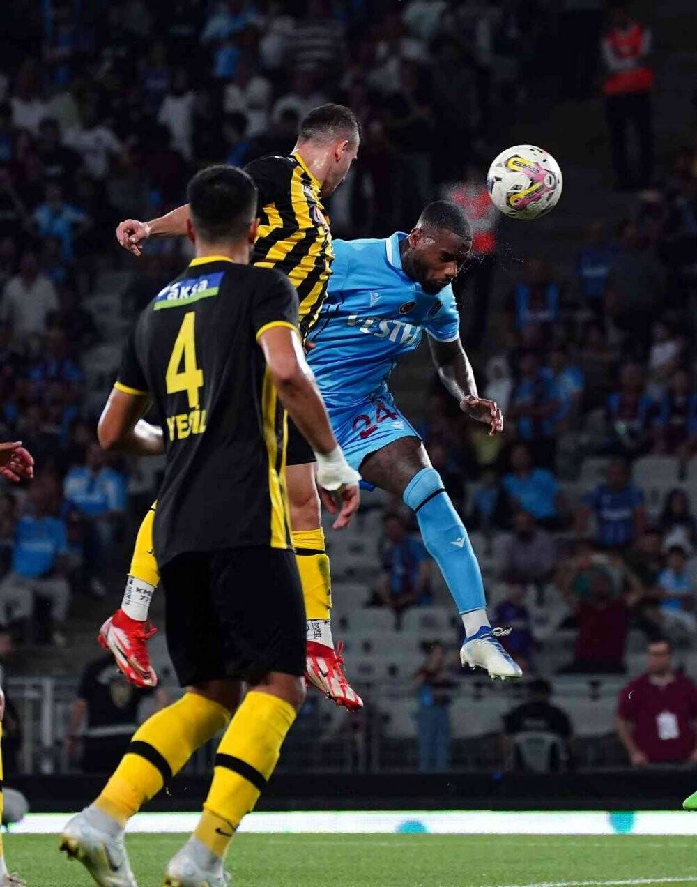 Spor Toto Süper Lig: İstanbulspor: 0 - Trabzonspor: 2 (Maç sonucu)