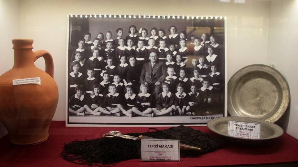 aa-20220806-28583552-28583536-konya-il-egitim-tarihi-muzesinde-10-bine-yakin-materyal-sergileniyor.jpg