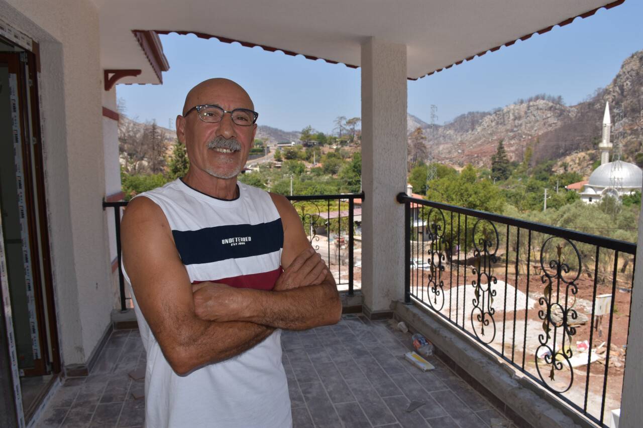 aa-20220807-28589257-28589245-marmariste-gecen-seneki-yanginda-zarar-gorenler-yeni-evlerine-kavusuyor.jpg