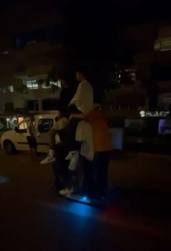 Elektrikli scootere  6 kişi bindiler