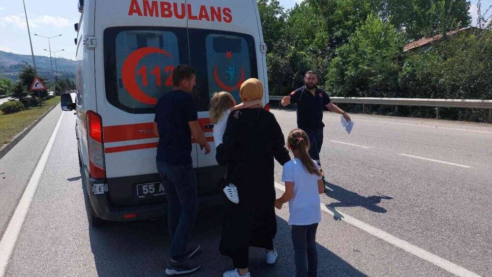Kaza geçiren anne, kıyafeti tutuşarak yanan oğlunun yanına koştu