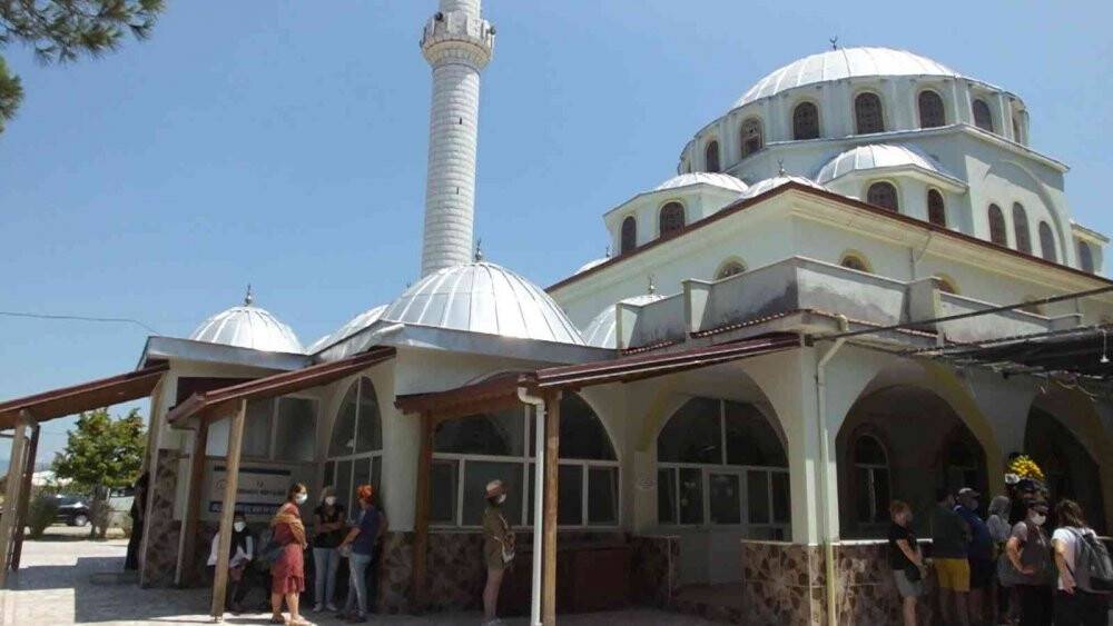 Seslendirme sanatçısı Sungun Babacan Burhaniye’de toprağa verildi