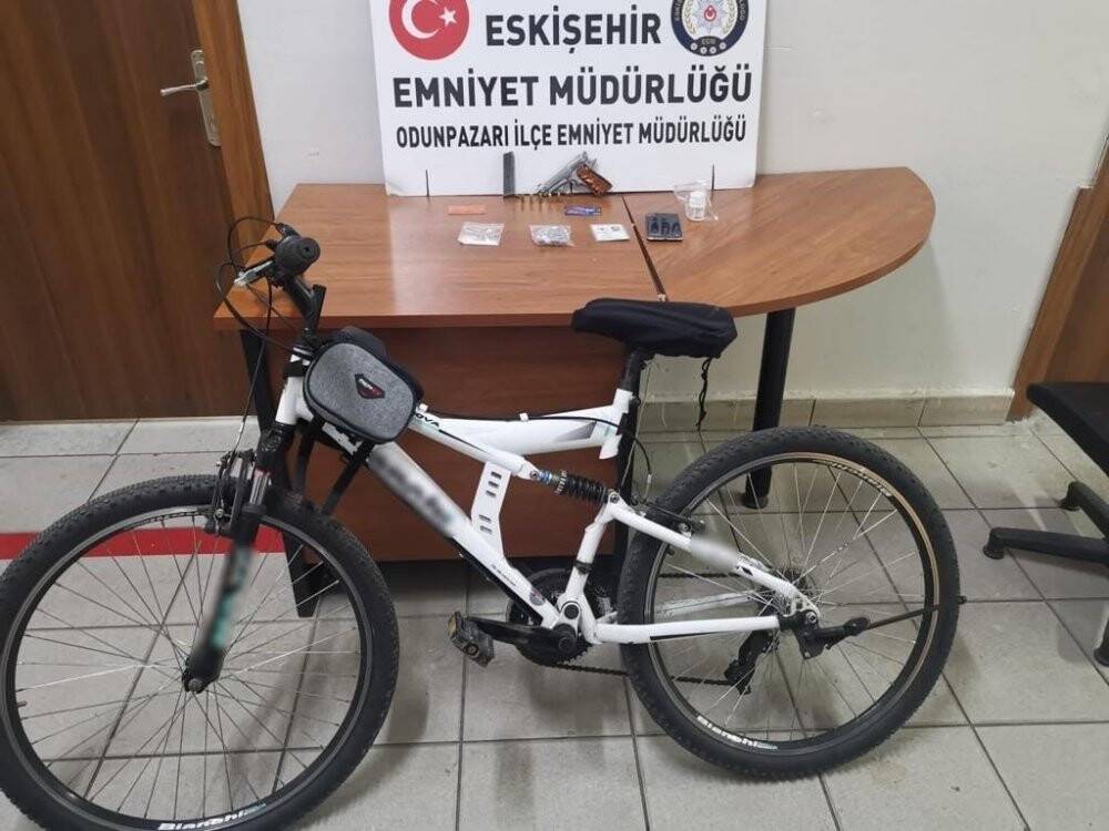 Çeşitli suçlardan aranan 3 kişi yakalandı