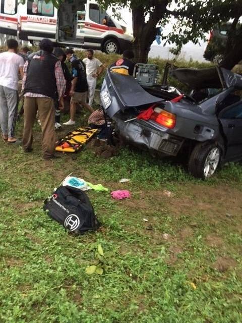 İçerisinde 4 gencin bulunduğu otomobil şarampole girdi: 2 ölü
