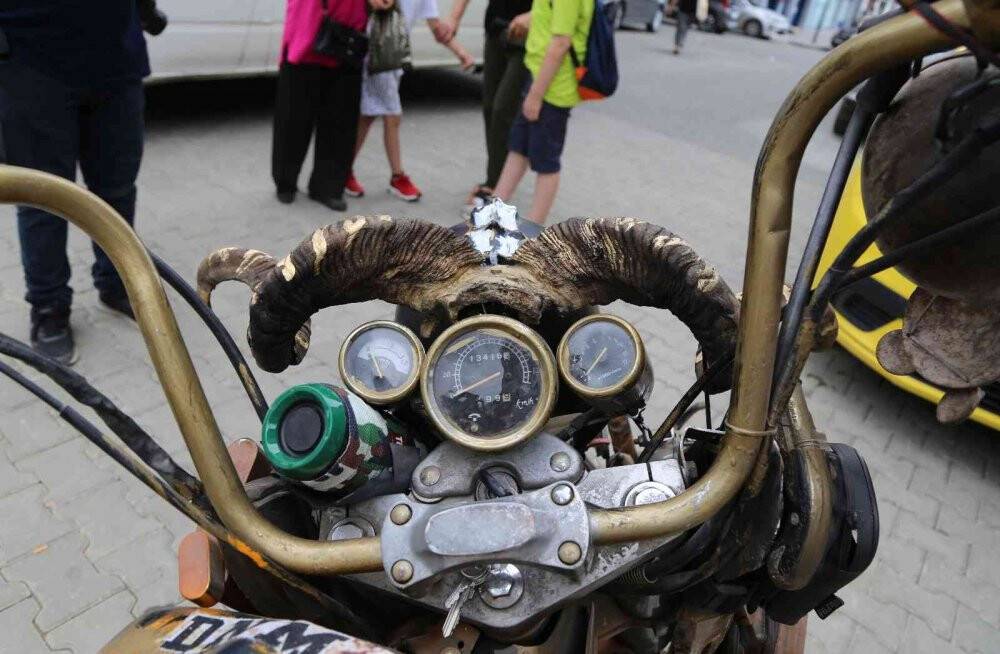 MadMax filminden esinlendi, kendi motosikletini yaptı