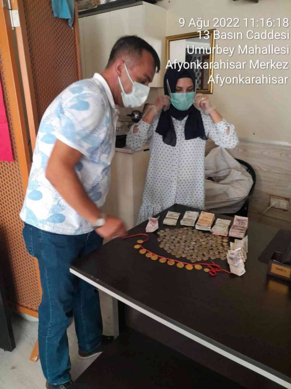 Dilenci kadının üzerinden adeta bir servet çıktı