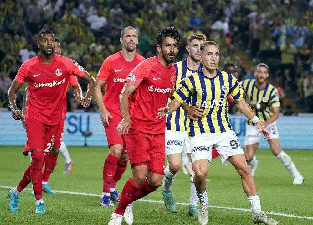 Spor Toto Süper Lig: Fenerbahçe: 3 - Ümraniyespor: 3
