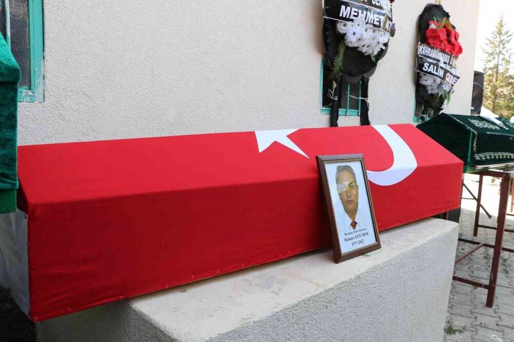 5 kişilik aile yan yana toprağa verildi