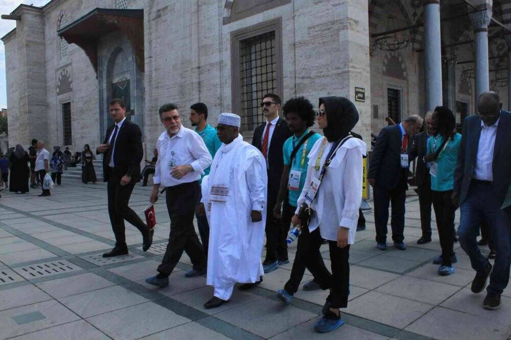 İİT Genel Sekreteri Taha’dan Mevlana Müzesi’ne ziyaret