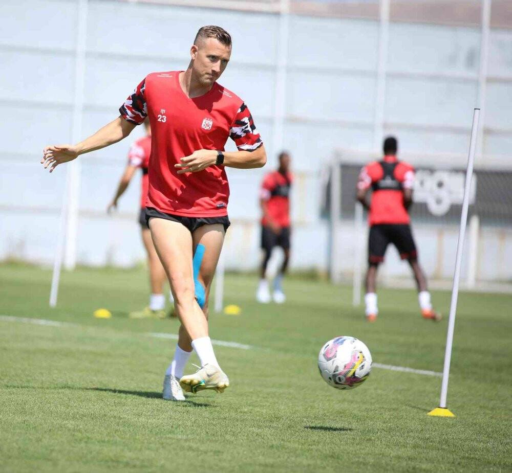 Sivasspor, Adana Demirspor maçına galibiyet için hazırlanıyor