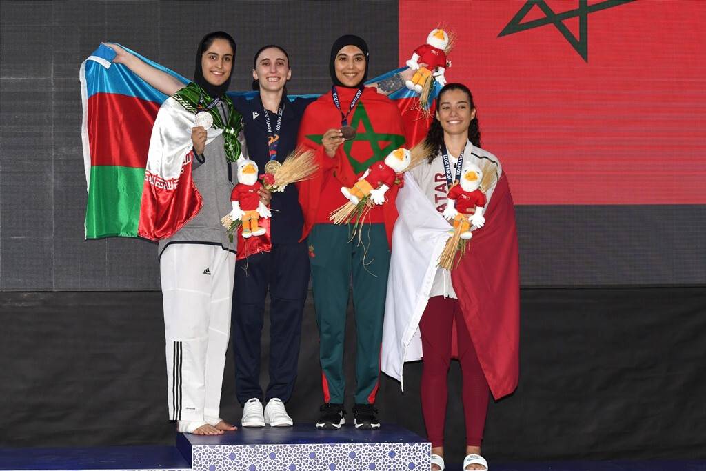 10-08-2022-taekwondo-medal-ceremony-1-azizova-farida-2-esmaelli-varaghoul-zeinab-3-salih-safia-3-fatnassi-maram-3.jpg